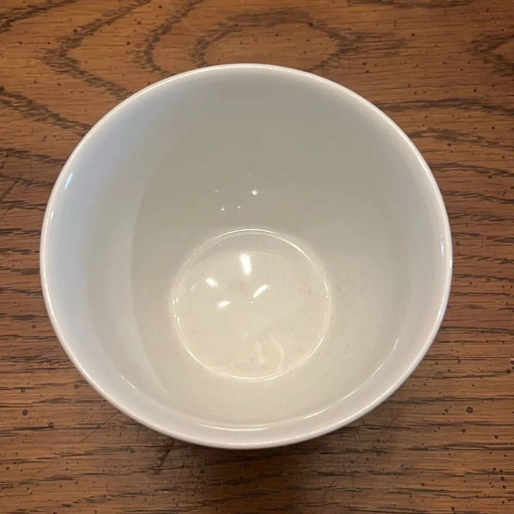 Crate&Barrel holiday‎ nesting bowls